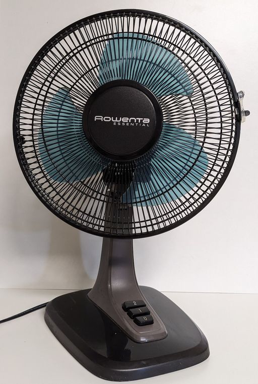 Un ventilateur de table rowenta
