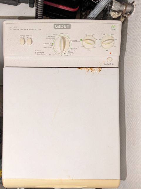 Image représentant une machine à laver Laden de 20 ans