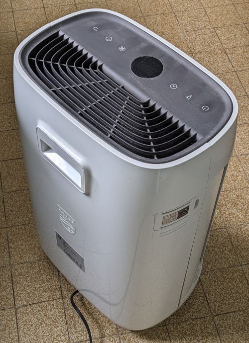 Vue de trois quarts arrière du purificateur